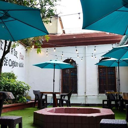 Nostalgic Hostel B&B Guatemala City Exterior photo